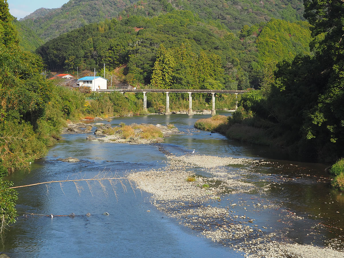 鬼北町　広見川